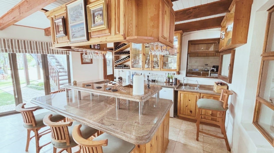 4 Bedroom Property for Sale in Grootbrakhoogte Western Cape